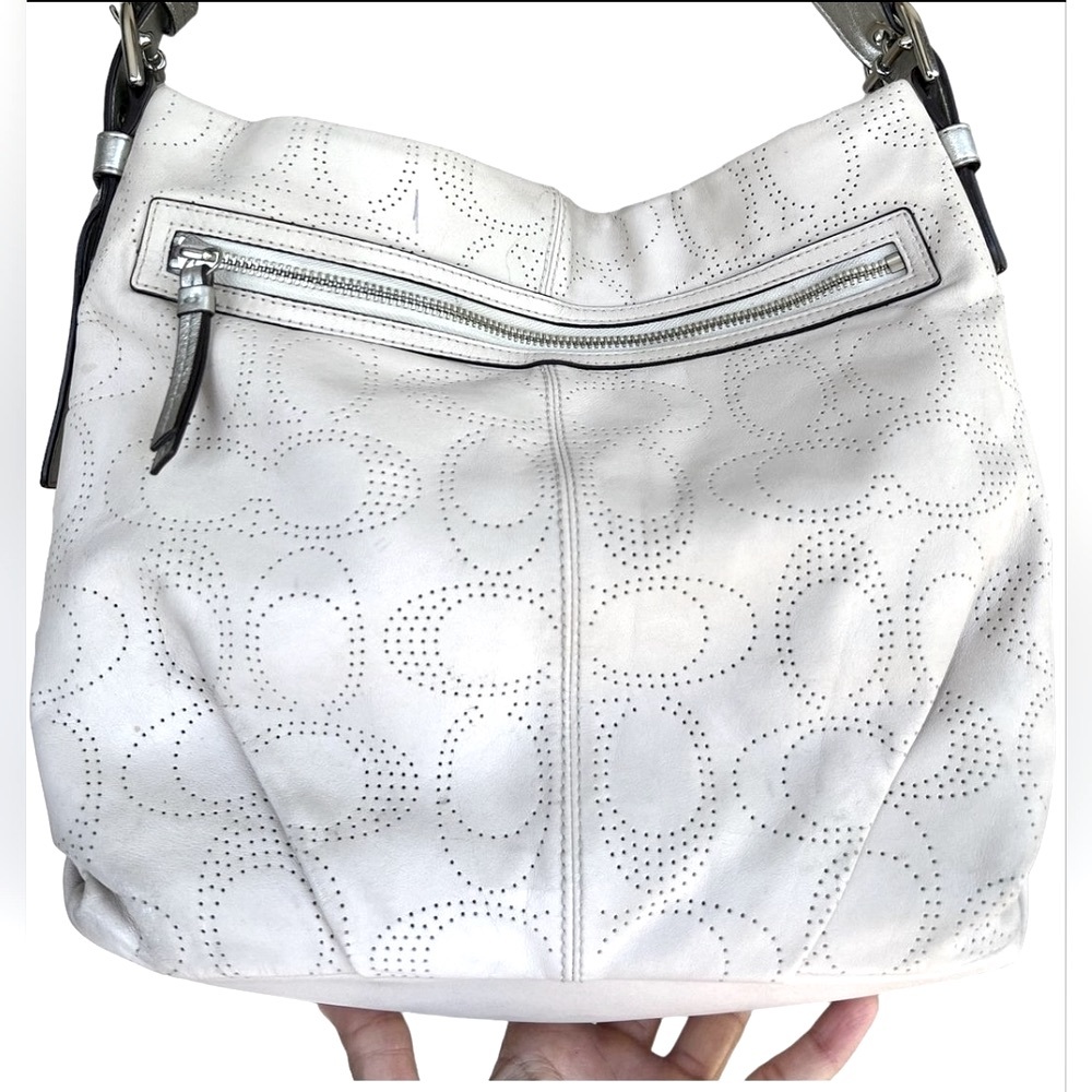 Vintage Coach Off White Leather Purse - Picture 2 of 8